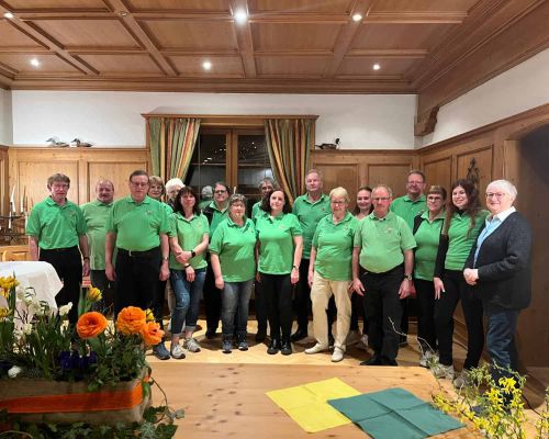 Der Vorstand des Obst- und Gartenbauvereins Sulzbach an der Murr bei einer gemeinsamen Sitzung im Vereinsraum